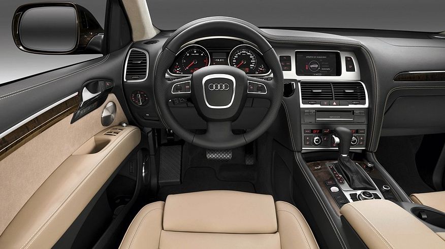 Обираємо Audi Q7 4L з пробігом: корозія кузова та електричні проблеми