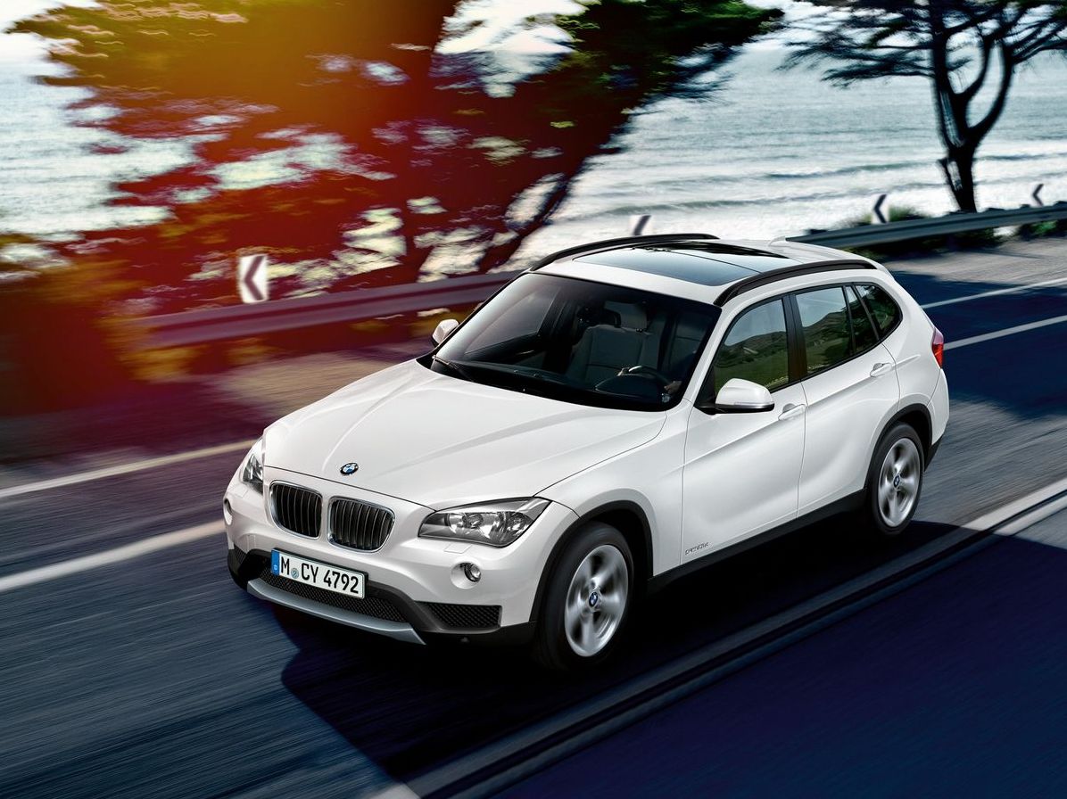 Обираємо BMW X1 E84 з пробігом: поточне лобове скло і складна електрика