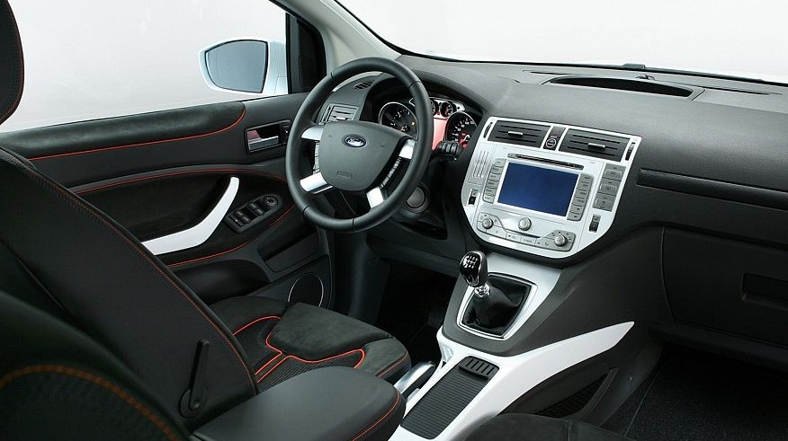 Обираємо Ford Kuga I з пробігом: поганий дренаж і дрібні проблеми