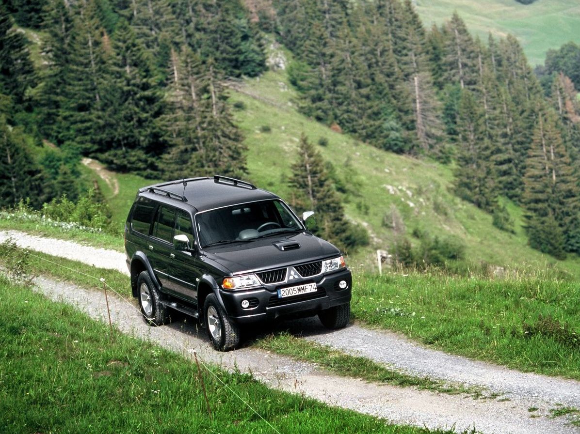 Обираємо Mitsubishi Pajero Sport I з пробігом: надійні та ненадійні мотори та трансмісії