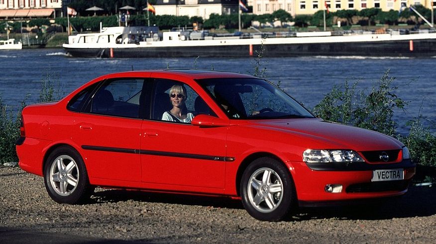 Обираємо Opel Vectra B з пробігом: корозія кузова та проблеми електрики