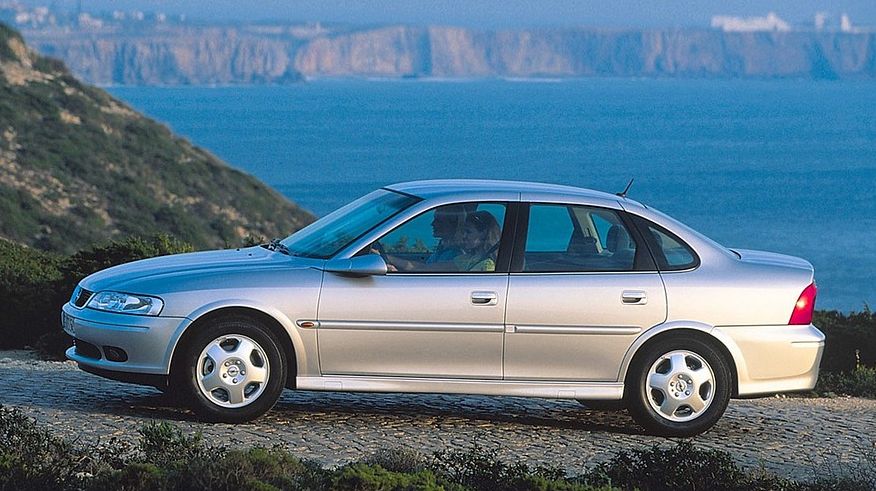 Обираємо Opel Vectra B з пробігом: корозія кузова та проблеми електрики