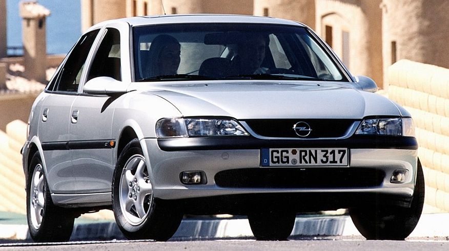 Обираємо Opel Vectra B з пробігом: корозія кузова та проблеми електрики