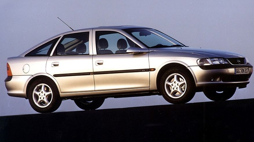 Обираємо Opel Vectra B з пробігом: корозія кузова та проблеми електрики