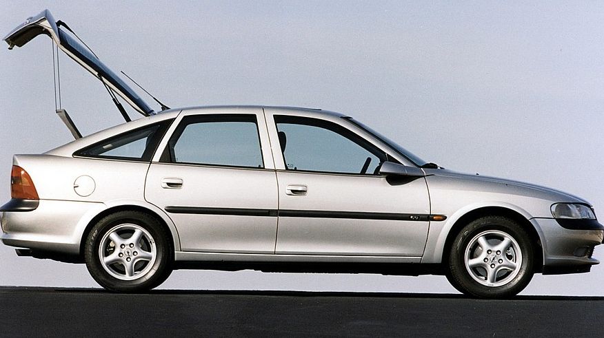 Обираємо Opel Vectra B з пробігом: корозія кузова та проблеми електрики