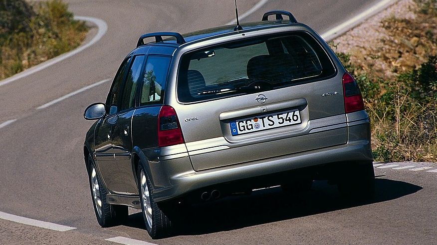 Обираємо Opel Vectra B з пробігом: корозія кузова та проблеми електрики