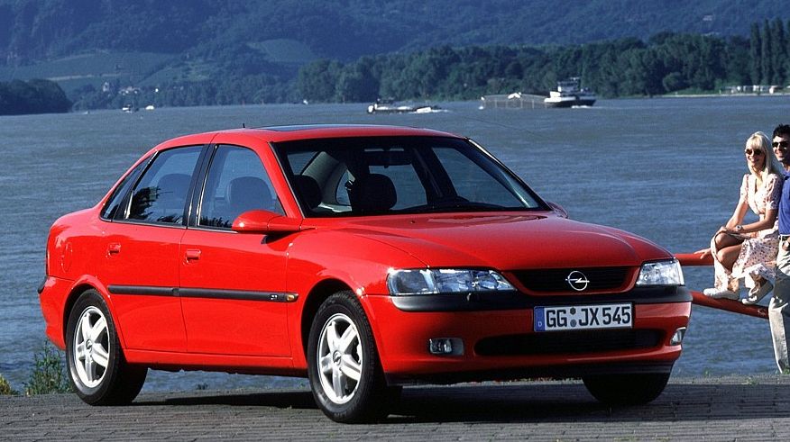Обираємо Opel Vectra B з пробігом: вдалі та невдалі мотори та коробки