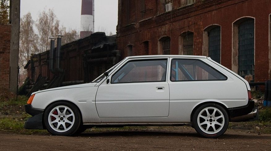 Вісімка для швидких: тюнінг ЗАЗ-1102 Таврія