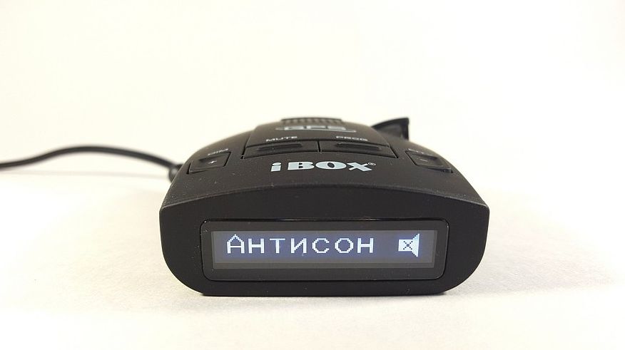 &laquo;Все по-російськи&raquo; - огляд радар-детектора iBOX PRO 800 GPS