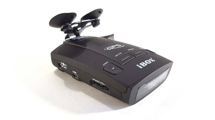 &laquo;Все по-російськи&raquo; - огляд радар-детектора iBOX PRO 800 GPS