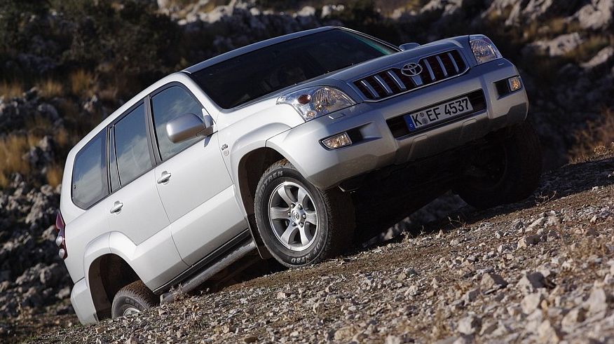 Вся справа в господарях: обираємо Toyota Land Cruiser Prado 120