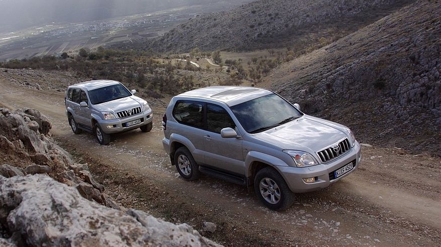 Вся справа в господарях: обираємо Toyota Land Cruiser Prado 120