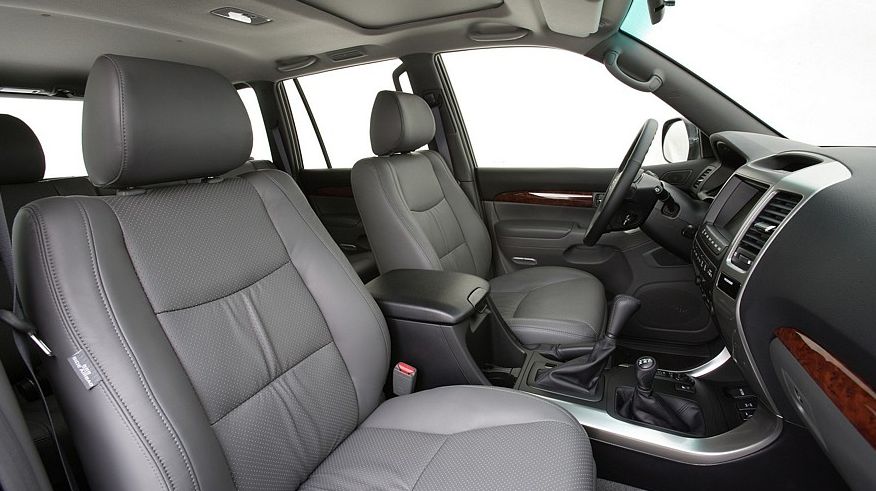 Вся справа в господарях: обираємо Toyota Land Cruiser Prado 120