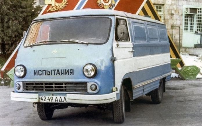 Це фіаско, товаришу: десять невдалих радянських автомобілів