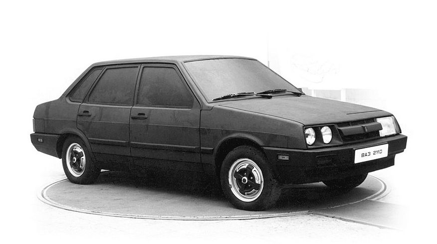 Довгоочікуваний багажник: як ВАЗ-21099 став найбажанішим автомобілем у СРСР