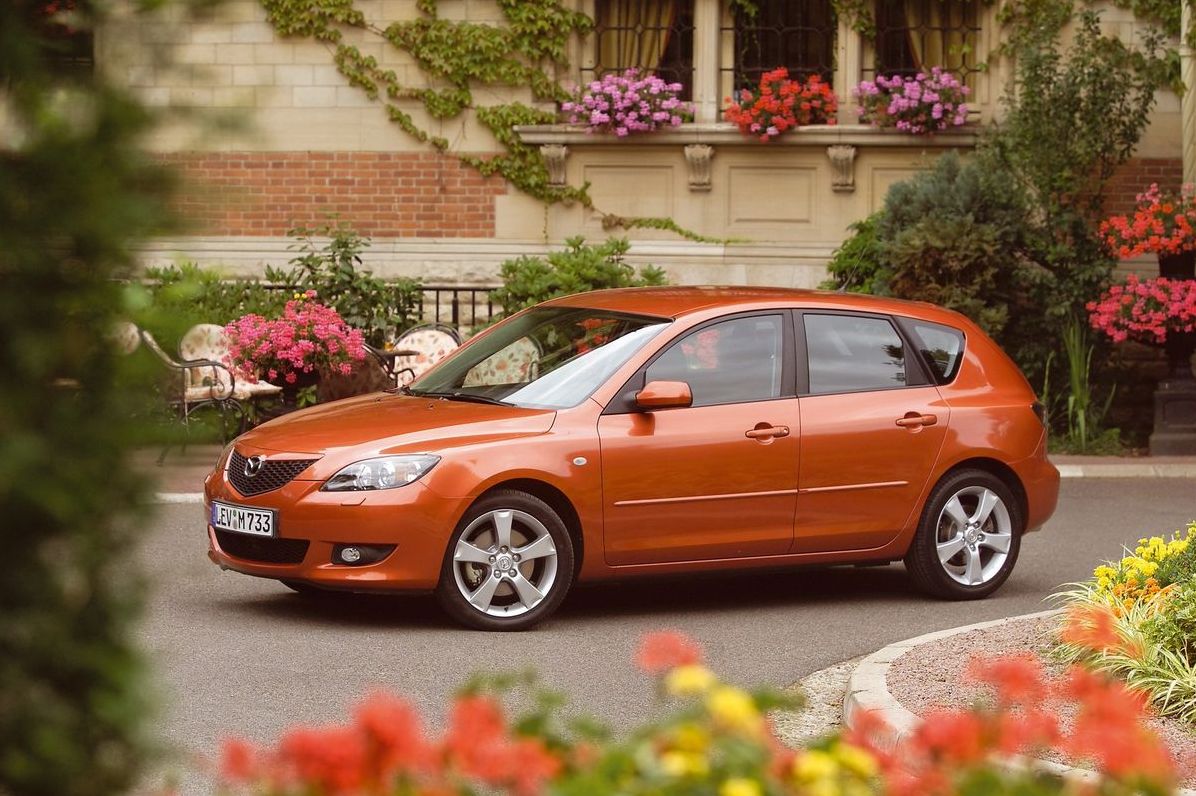 Імператорська порцеляна: обираємо Mazda 3 BK з пробігом