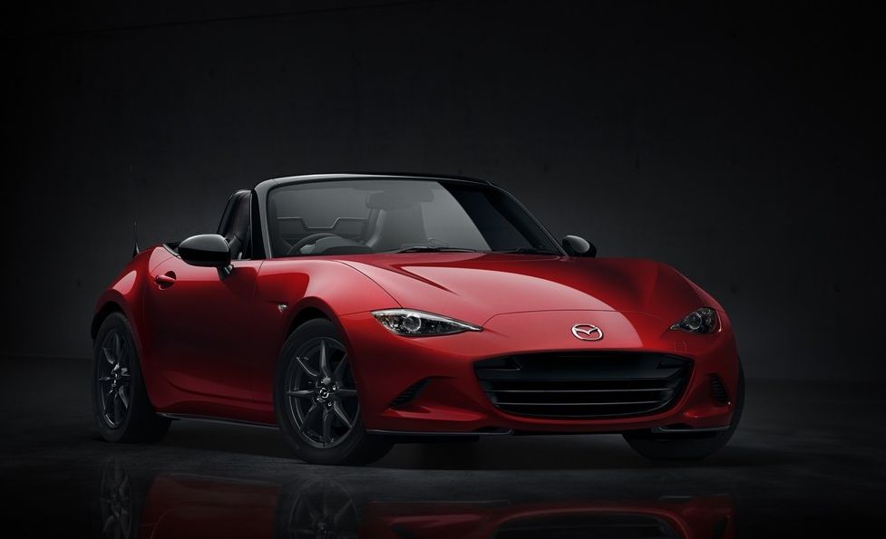 Жив-був маленький, але гордий родстер: чим так хороша Mazda MX-5?