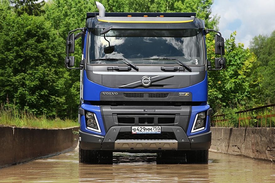 Змінена реальність: тест самоскида Volvo FMX 420 8Х4 Tridem