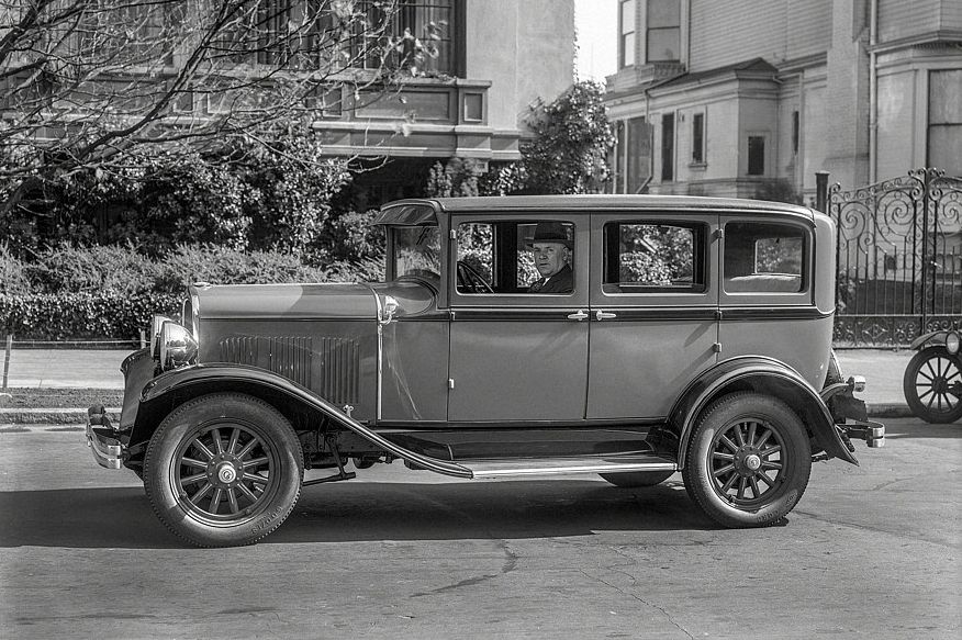 Іспанське ім'я в концерні Chrysler: як з'явилася і чому зникла американська марка DeSoto