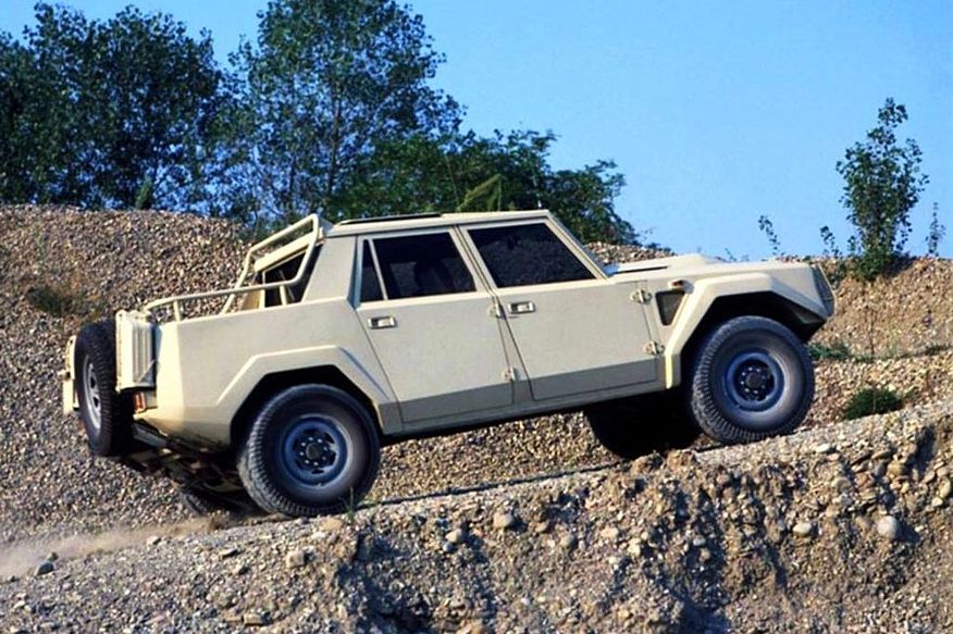 Від конкуренції з Hummer до люксових гаражів: як і чому з'явився Lamborghini LM002