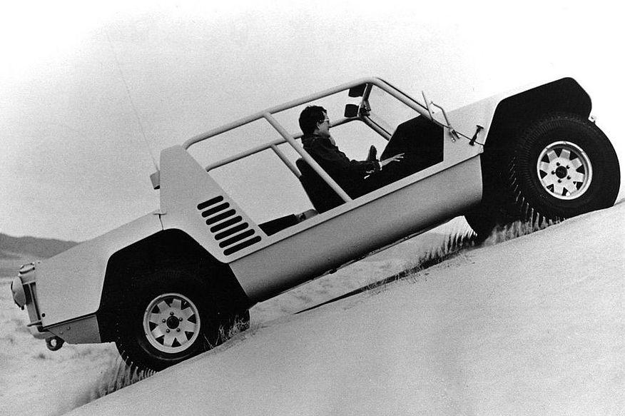 Від конкуренції з Hummer до люксових гаражів: як і чому з'явився Lamborghini LM002