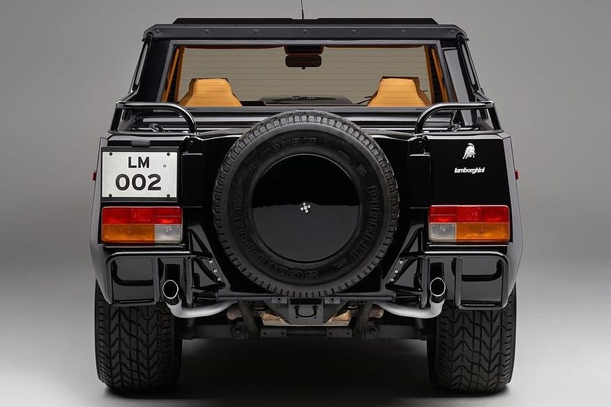 Від конкуренції з Hummer до люксових гаражів: як і чому з'явився Lamborghini LM002