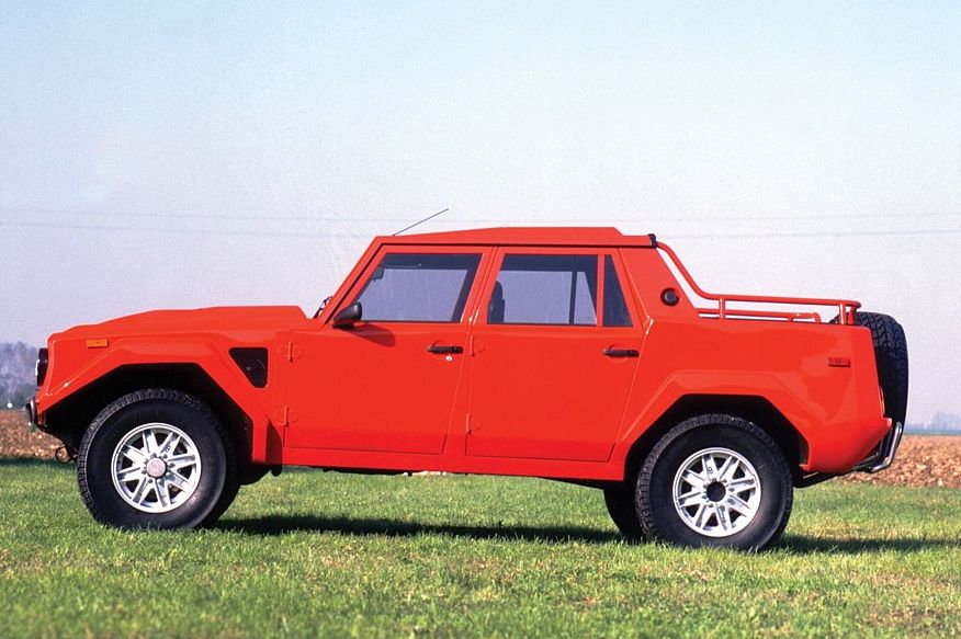 Від конкуренції з Hummer до люксових гаражів: як і чому з'явився Lamborghini LM002