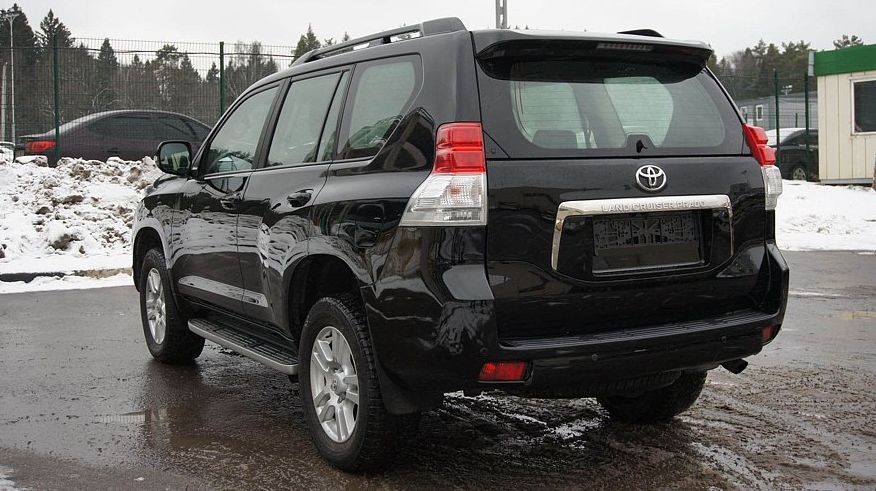 Цукерки: Toyota Land Cruiser Prado 150 з пробігом 272 тисячі в хорошому стані