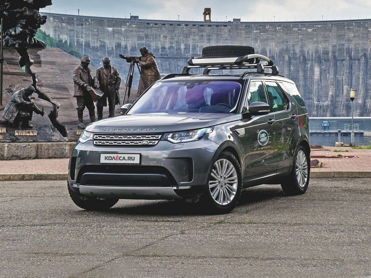 Хрещення водою: експедиційний тест-драйв Land Rover Discovery 5