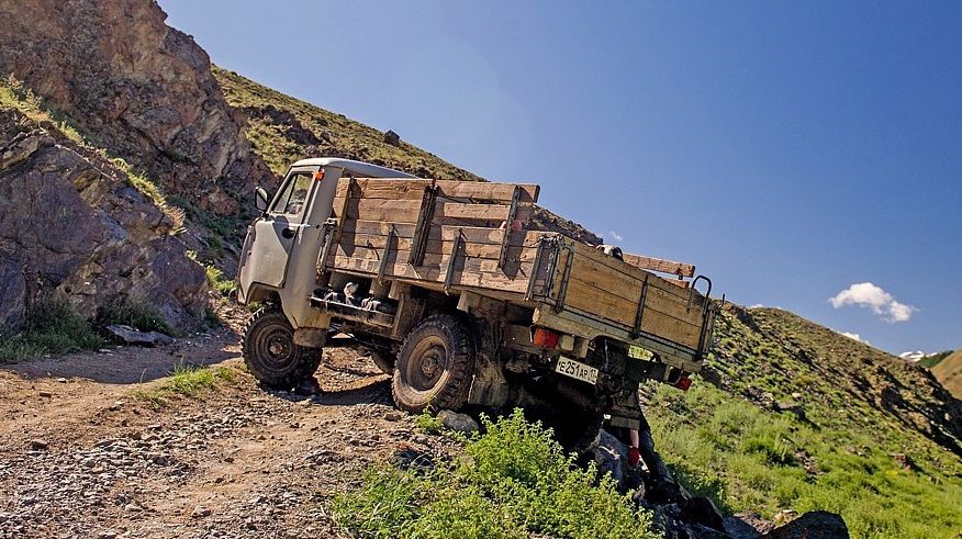 Хрещення водою: експедиційний тест-драйв Land Rover Discovery 5