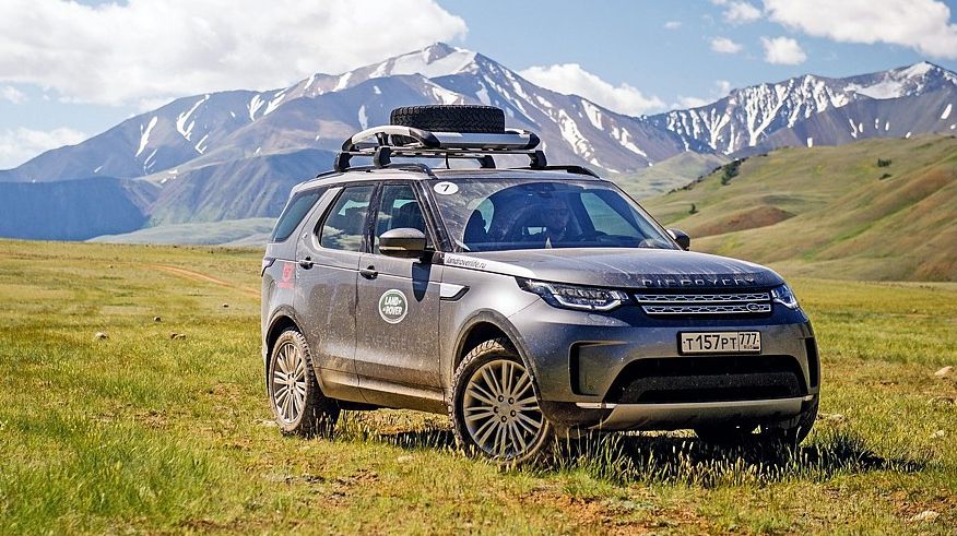 Хрещення водою: експедиційний тест-драйв Land Rover Discovery 5