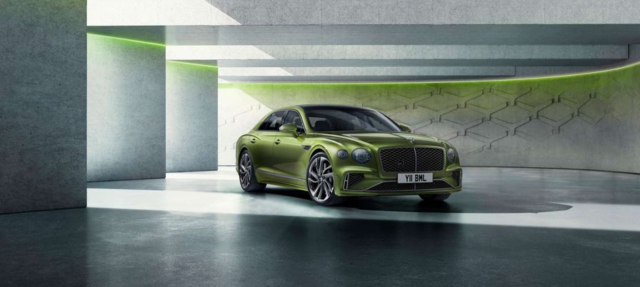 Мощный седан в истории Bentley — Flying Spur 2025