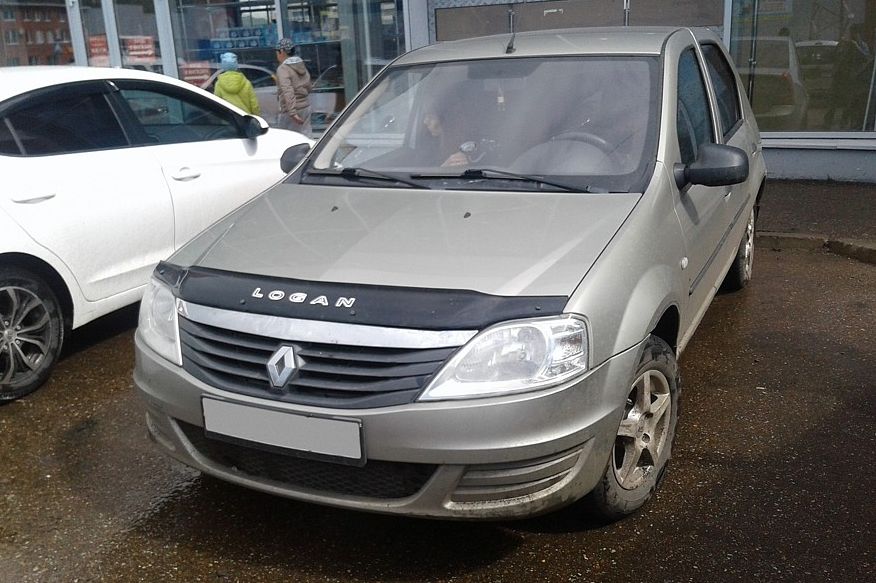 Можна все: купуємо Renault Logan l з пробігом за 250 тисяч